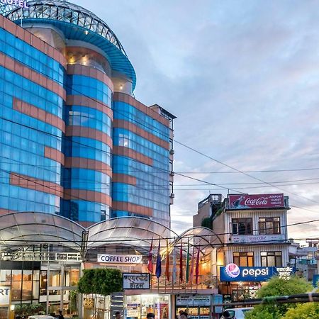 Airport Hotel Kathmandu Exteriör bild