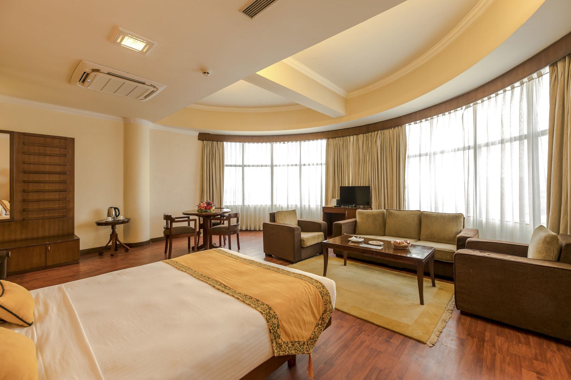 Airport Hotel Kathmandu Exteriör bild